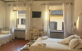 Palazzo Mari suite&rooms b&b