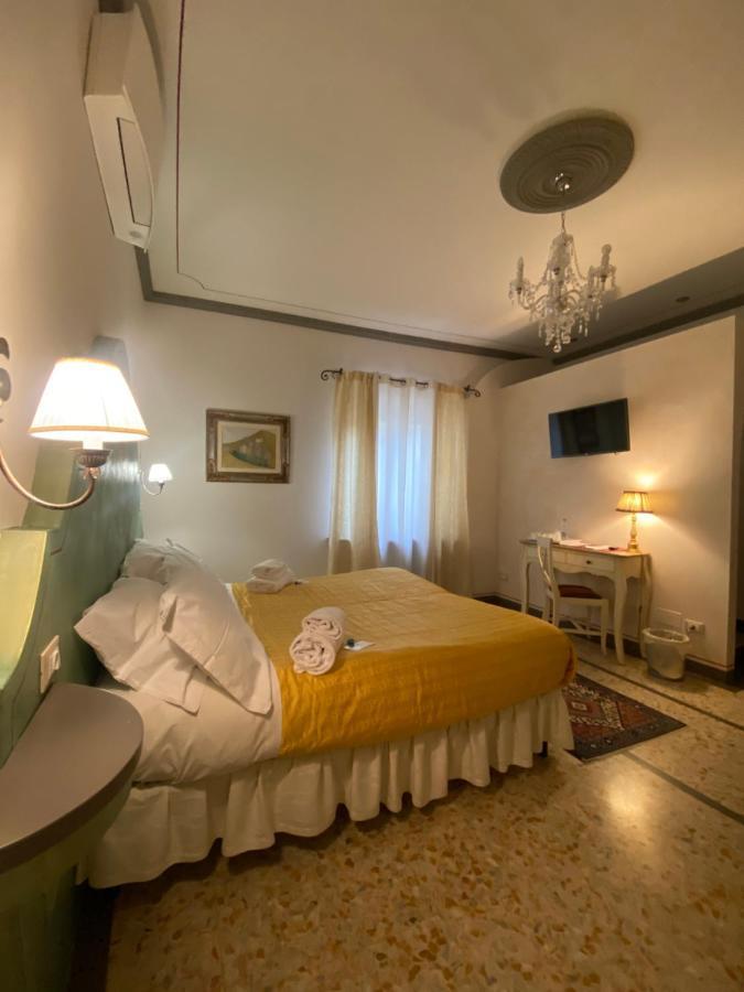 Palazzo Mari suite&rooms b&b Montevarchi Buitenkant foto